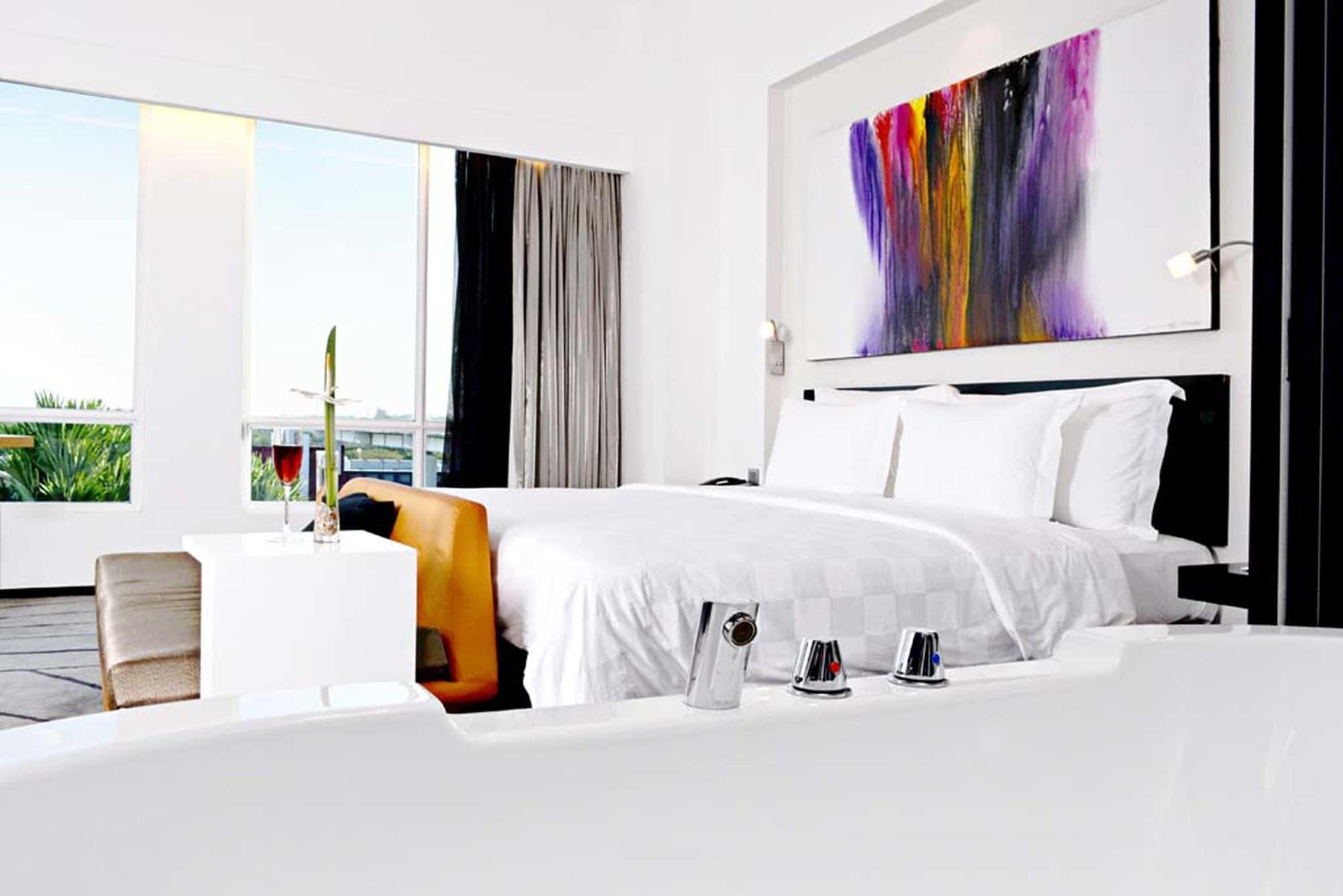 Ts Suites Sorabaya Extérieur photo