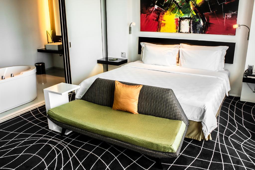 Ts Suites Sorabaya Extérieur photo
